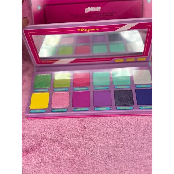 New! Girl Talk Trixie Mattel Cosmetics Eyeshadow Palette BNIB NWT NIB - Picture 4 of 7
